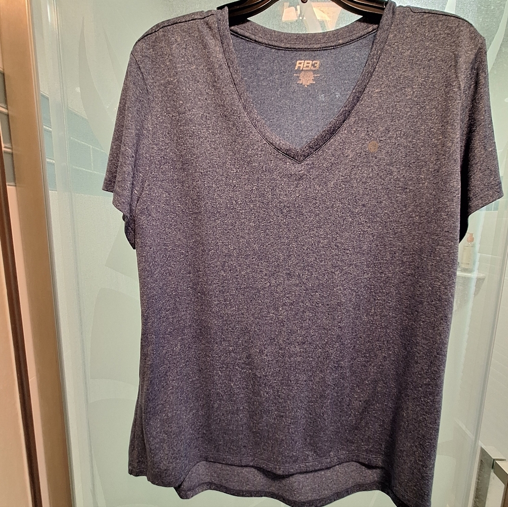 RBX Women’s V-Neck Short Sleeve Tee in Heather Navy
